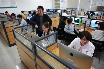 西安科技大學(xué)高新學(xué)院2022年新增軟件科技領(lǐng)域本科專業(yè)通過學(xué)士學(xué)位授權(quán)評(píng)審