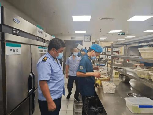 嚴(yán)格細(xì)致，全程保障 市市場(chǎng)監(jiān)管局為兩會(huì)食品安全與勞動(dòng)保護(hù)用品銷售護(hù)航